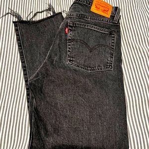 Levi’s Wedgie Straight Fit Jeans - Washes Black - Size 27